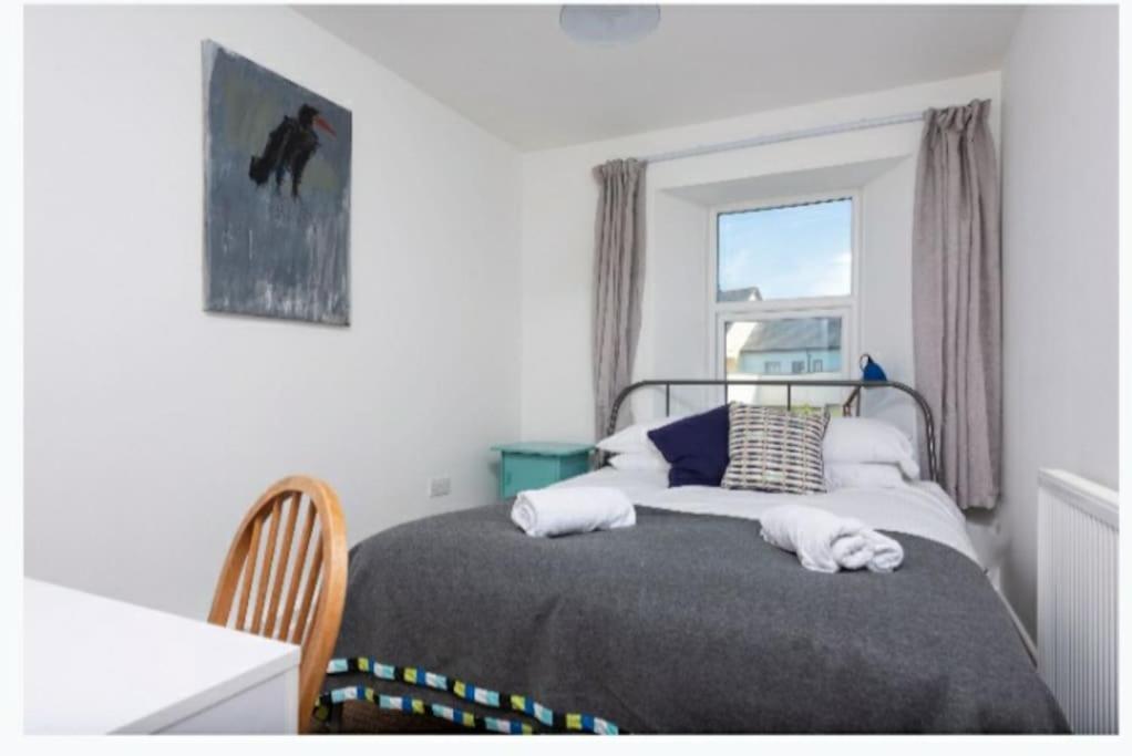 Beautiful And Bright !! Town/Harbour Apartment #2 Penzance Exterior foto